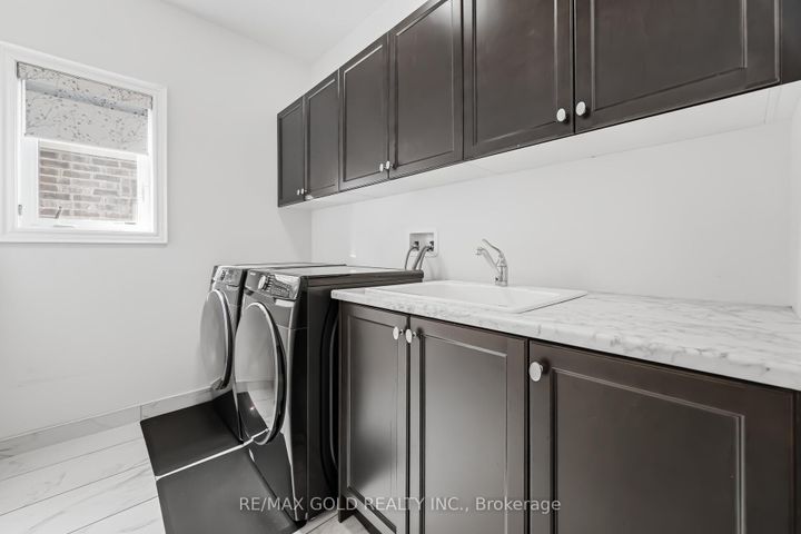 Photo 35 at 37 Midmorning Road, Northwest Brampton, Brampton