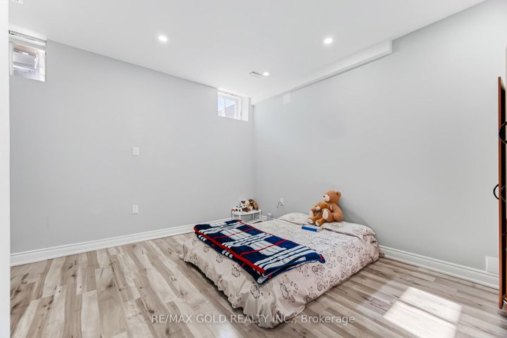 Photo 44 at 37 Midmorning Road, Northwest Brampton, Brampton