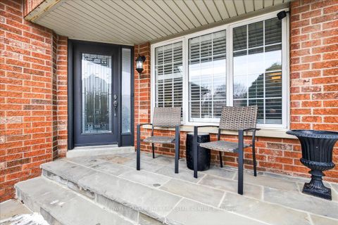 Photo 3 at 405 Silken Laumann Drive, Wyndham, Newmarket