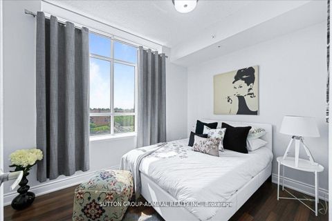 Photo 12 at 312 - 2396 Major Mackenzie Drive, Maple, Vaughan