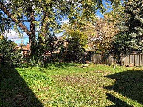 Photo 7 at 192 Parkview Avenue, Willowdale East, Toronto