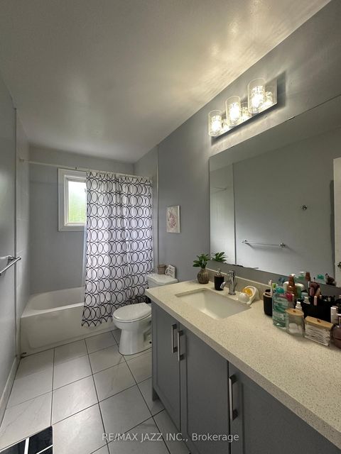 Photo 11 at 380 Phillip Murray Avenue, Lakeview, Oshawa