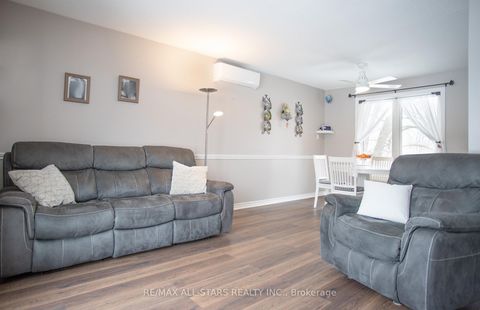 Photo 3 at 158 Blossom Court, Port Perry, Scugog