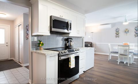 Photo 9 at 158 Blossom Court, Port Perry, Scugog