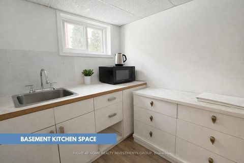 Photo 17 at 115 Elise Terrace, Newtonbrook West, Toronto