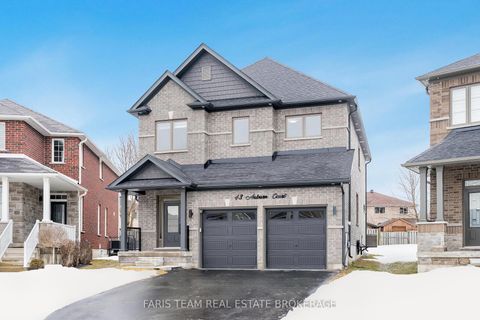 Photo 1 at 43 Auburn Court, Ardagh, Barrie