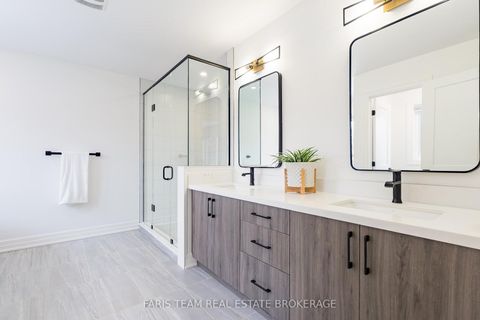 Photo 22 at 43 Auburn Court, Ardagh, Barrie