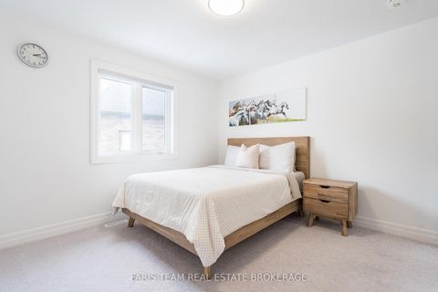 Photo 24 at 43 Auburn Court, Ardagh, Barrie