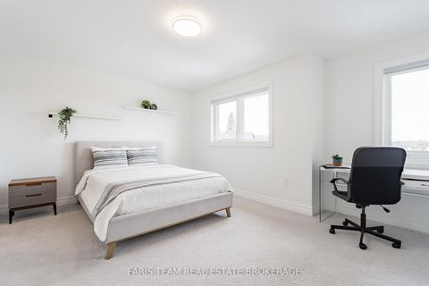 Photo 26 at 43 Auburn Court, Ardagh, Barrie