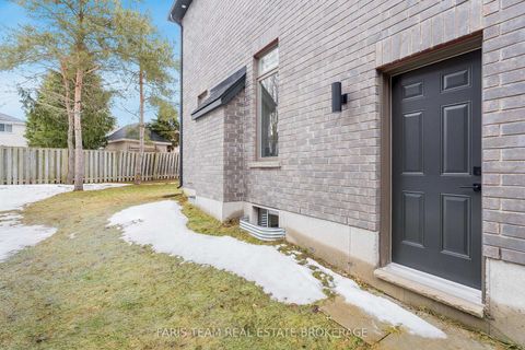 Photo 40 at 43 Auburn Court, Ardagh, Barrie