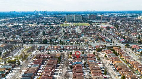 Photo 11 at 4 Treerun Avenue, Steeles, Toronto