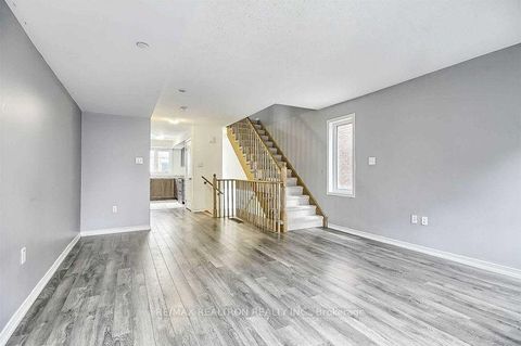 Photo 15 at 457 - 37 Filly Path N, Windfields, Oshawa