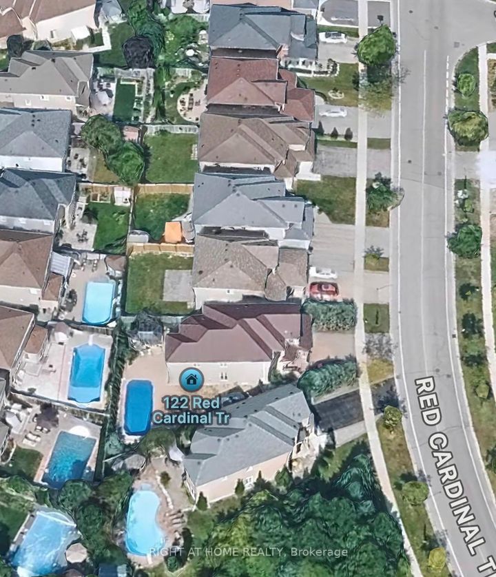 Photo 1 at 122 Red Cardinal Trail, Oak Ridges, Richmond Hill