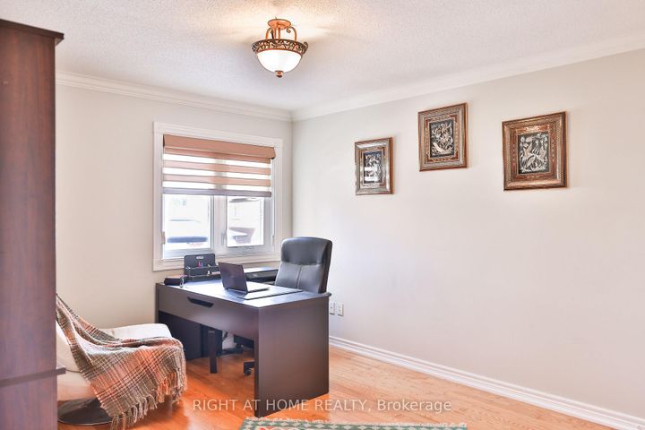 Photo 16 at 122 Red Cardinal Trail, Oak Ridges, Richmond Hill