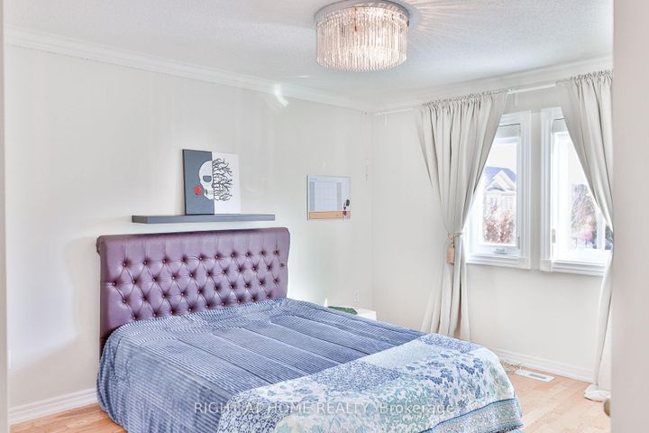 Photo 20 at 122 Red Cardinal Trail, Oak Ridges, Richmond Hill