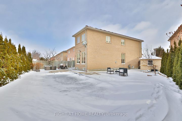 Photo 28 at 122 Red Cardinal Trail, Oak Ridges, Richmond Hill