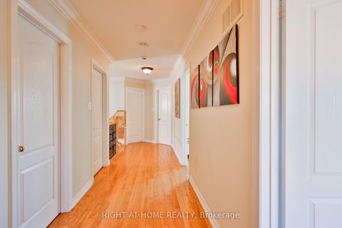 Photo 10 at 122 Red Cardinal Trail, Oak Ridges, Richmond Hill