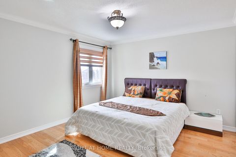 Photo 17 at 122 Red Cardinal Trail, Oak Ridges, Richmond Hill