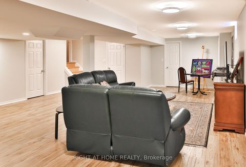 Photo 23 at 122 Red Cardinal Trail, Oak Ridges, Richmond Hill