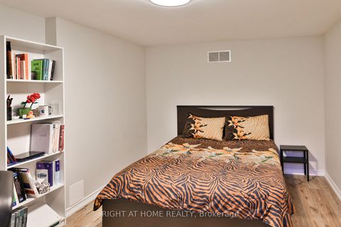 Photo 25 at 122 Red Cardinal Trail, Oak Ridges, Richmond Hill