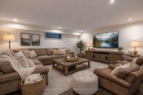 Photo 24 at 4 Braywin Drive, The Westway, Toronto