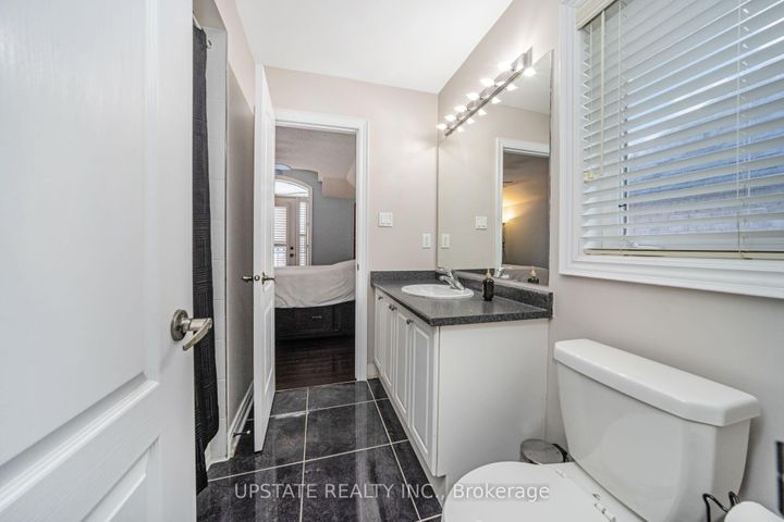 Photo 24 at 12 Haywood Drive, Credit Valley, Brampton