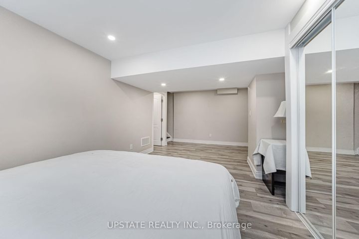 Photo 32 at 12 Haywood Drive, Credit Valley, Brampton