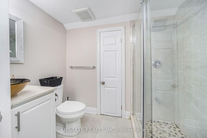 Photo 33 at 12 Haywood Drive, Credit Valley, Brampton
