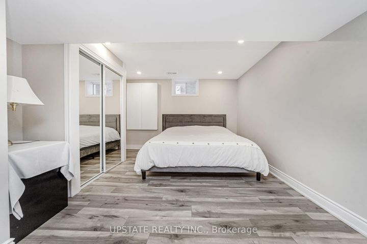 Photo 34 at 12 Haywood Drive, Credit Valley, Brampton