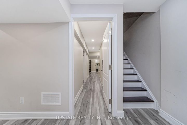 Photo 35 at 12 Haywood Drive, Credit Valley, Brampton