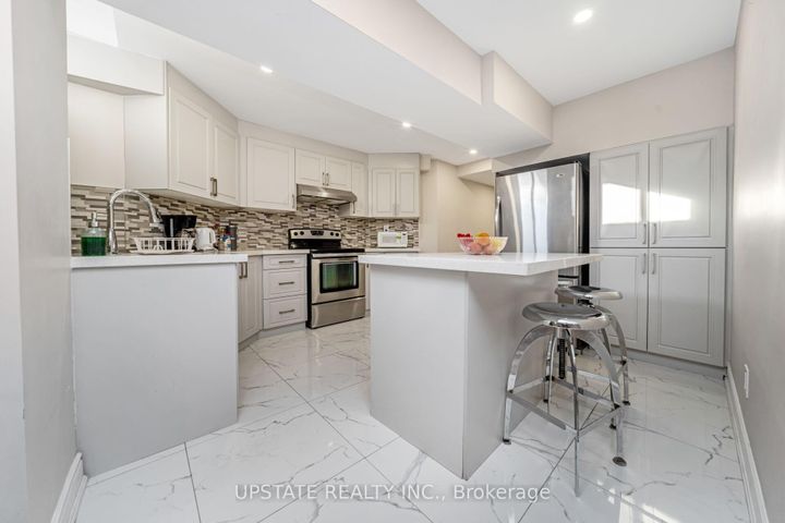 Photo 39 at 12 Haywood Drive, Credit Valley, Brampton