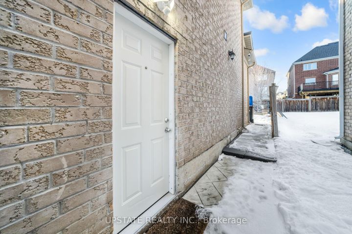 Photo 44 at 12 Haywood Drive, Credit Valley, Brampton