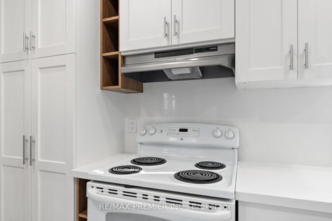 Photo 6 at 1013 Briar Hill Avenue, Belgravia, Toronto