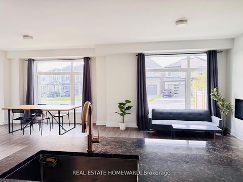 Photo 12 at 960 Lockie Drive, Kedron, Oshawa