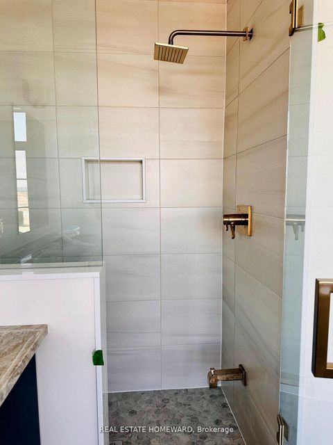 Photo 19 at 960 Lockie Drive, Kedron, Oshawa