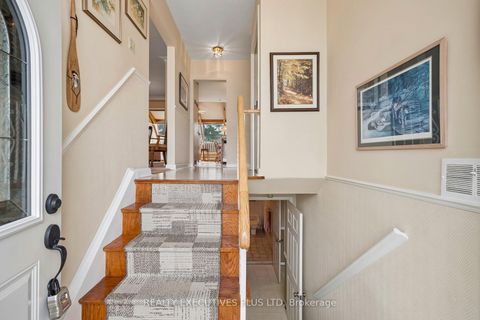 Photo 2 at 42 Bankfield Drive, Beaumonde Heights, Toronto