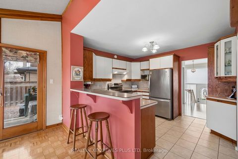 Photo 10 at 42 Bankfield Drive, Beaumonde Heights, Toronto