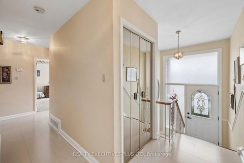 Photo 16 at 42 Bankfield Drive, Beaumonde Heights, Toronto