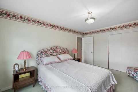 Photo 18 at 42 Bankfield Drive, Beaumonde Heights, Toronto