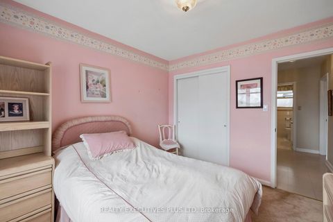 Photo 20 at 42 Bankfield Drive, Beaumonde Heights, Toronto