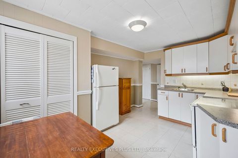 Photo 25 at 42 Bankfield Drive, Beaumonde Heights, Toronto