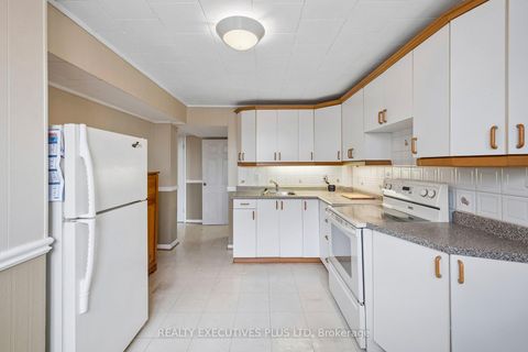 Photo 26 at 42 Bankfield Drive, Beaumonde Heights, Toronto