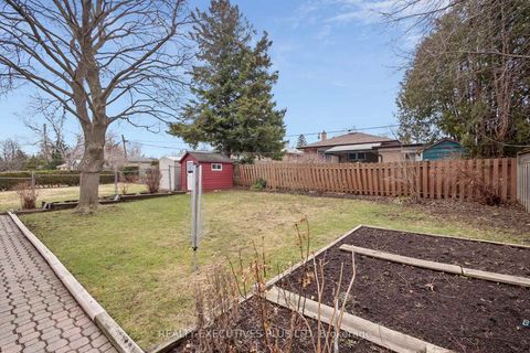 Photo 33 at 42 Bankfield Drive, Beaumonde Heights, Toronto