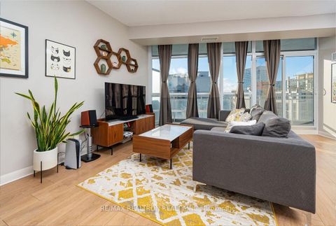 Photo 4 at 1008 - 15 Bruyeres Mews, Niagara, Toronto