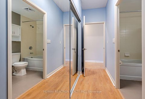 Photo 14 at 1008 - 15 Bruyeres Mews, Niagara, Toronto