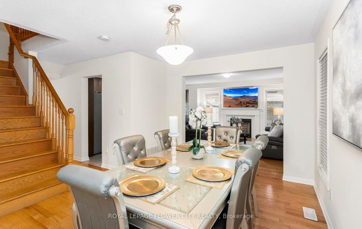 Photo 6 at 47 Haverty Trail, Northwest Brampton, Brampton