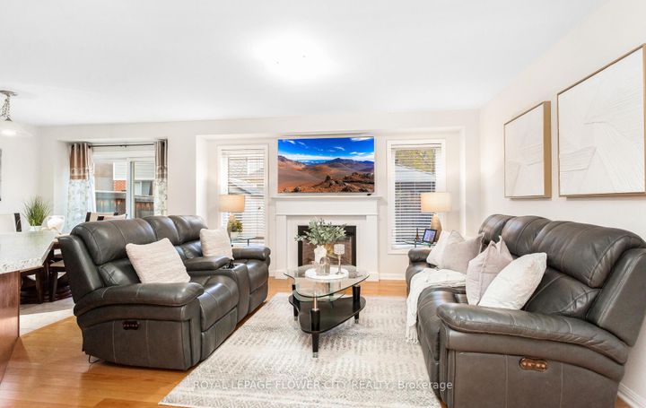 Photo 8 at 47 Haverty Trail, Northwest Brampton, Brampton