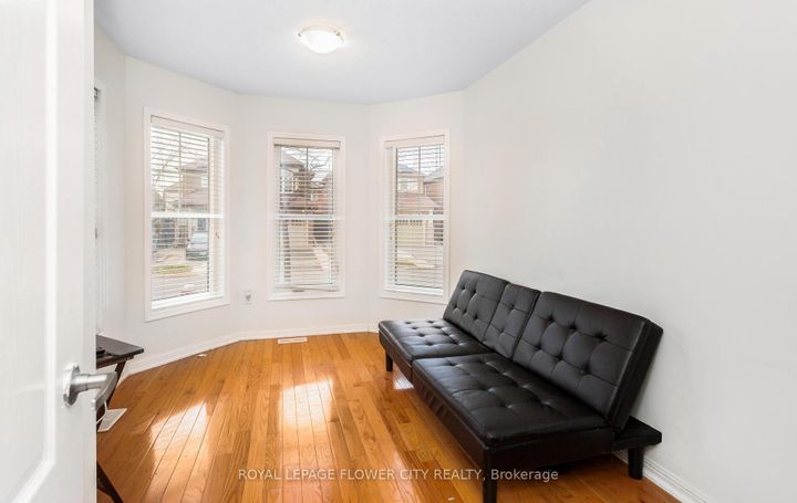 Photo 14 at 47 Haverty Trail, Northwest Brampton, Brampton