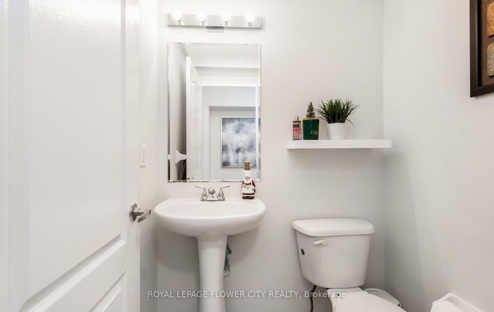 Photo 15 at 47 Haverty Trail, Northwest Brampton, Brampton