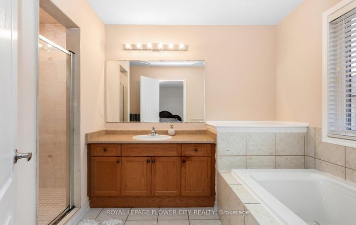 Photo 18 at 47 Haverty Trail, Northwest Brampton, Brampton